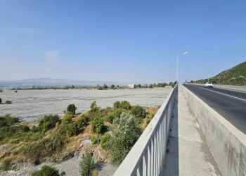 Şəkidə FACİƏ: müəllim körpüdən yıxılıb öldü