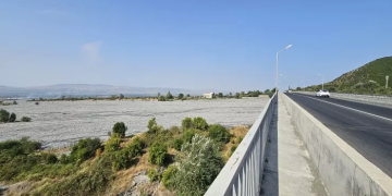 Şəkidə FACİƏ: müəllim körpüdən yıxılıb öldü
