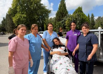 Bərdədə doğuş xəstəxananın həyətində baş verdi – həkimlər operativ müdaxilə etdi