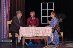 820a36f1-bf49-47e6-ab93-cd68650d7a64-300x200 Lənkəran Dövlət Dram Teatrında “Çinarənin elçiləri” tamaşasının premyerası keçirilib