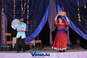 93cfffd2-4eca-4d64-9914-04a5a68d2442-300x200 Lənkəran Dövlət Dram Teatrında “Çinarənin elçiləri” tamaşasının premyerası keçirilib