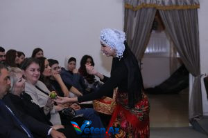 9be89426-2f30-4c97-bf44-a07b7e78212f-300x200 Lənkəran Dövlət Dram Teatrında “Çinarənin elçiləri” tamaşasının premyerası keçirilib