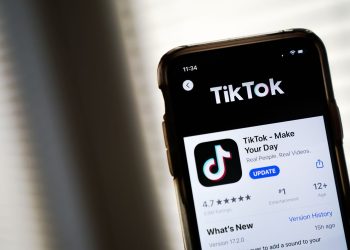 Bərdədə musiqi məktəbinin müəllimi təhqirə görə məhkum edilib