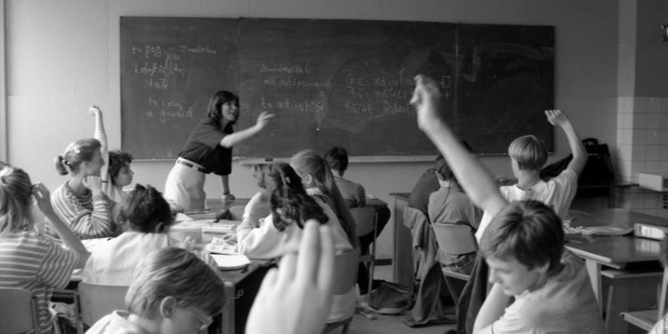 5 Oktyabr – Beynəlxalq Müəllimlər Günüdür: Gələcəyimizi formalaşdıran müəllimlərimizin peşə bayramı